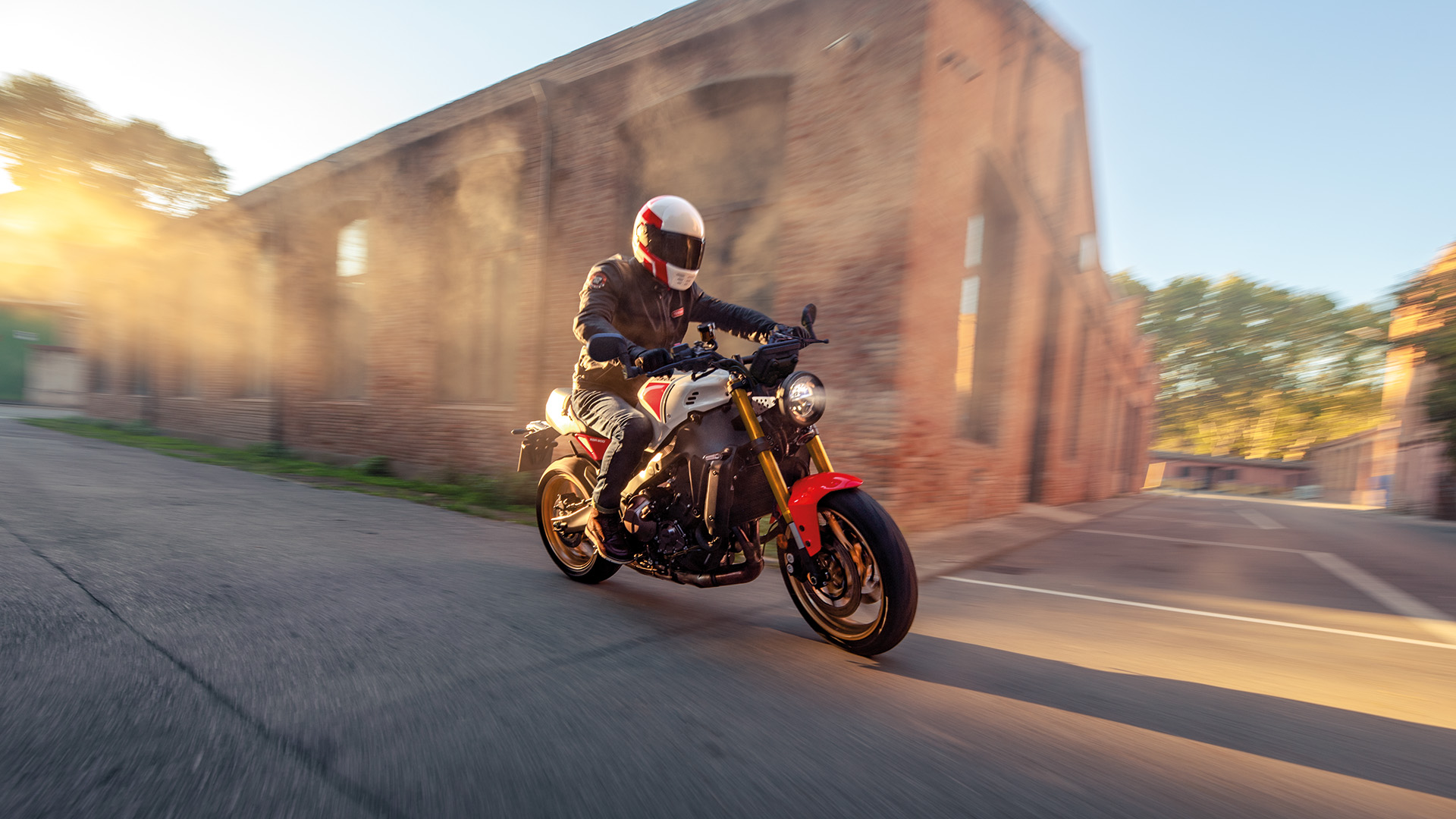 Yamaha XSR900